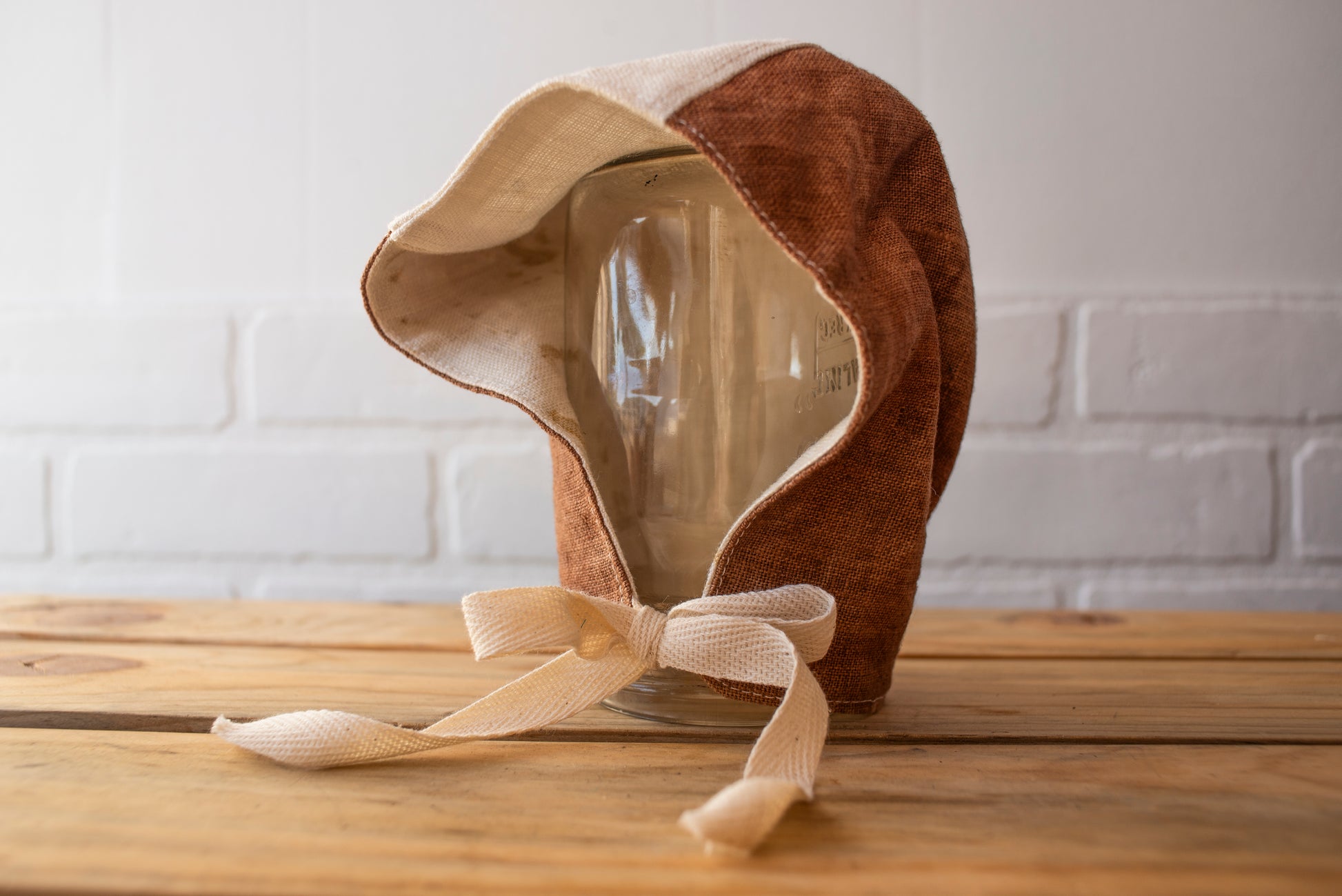 Bonnet (one-of): IV